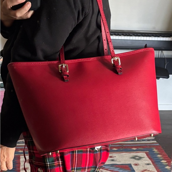 Italian leather Classic Red Leather Tote - Picture 4 of 6
